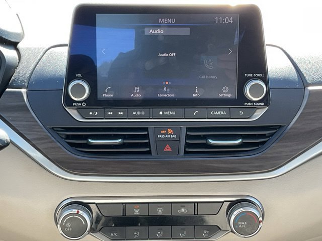 Used 2025 Nissan Altima 2.5 SV FWD image 25
