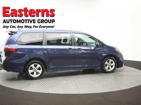 Used 2020 Toyota Sienna L FWD image 44