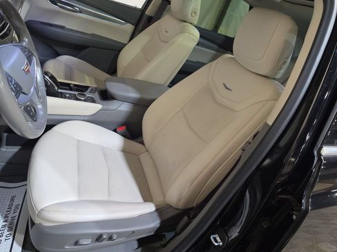 Used 2020 Cadillac XT5 Premium Luxury AWD/4WD image 13