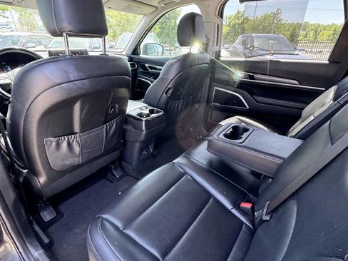 Used 2020 Kia Telluride S w/ S 8 Passenger Seating Package AWD/4WD image 13