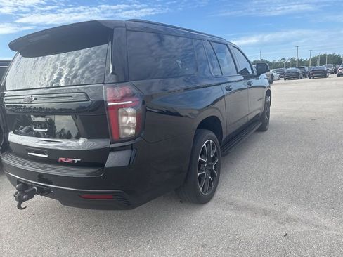 Used 2023 Chevrolet Suburban RST w/ Luxury Package AWD/4WD image 6