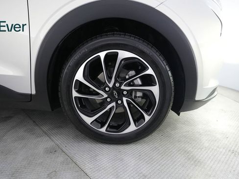 Used 2023 Chevrolet Bolt EUV Premier FWD image 20