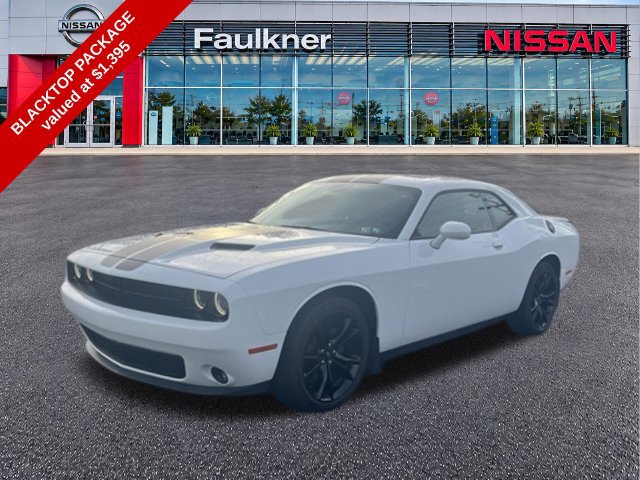 Used 2017 Dodge Challenger SXT w/ Blacktop Package RWD image 3