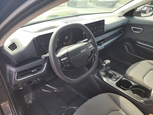 Used 2025 Kia K4 FWD image 18