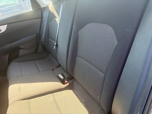 Used 2023 Kia Forte LXS w/ LXS Technology Package FWD image 9