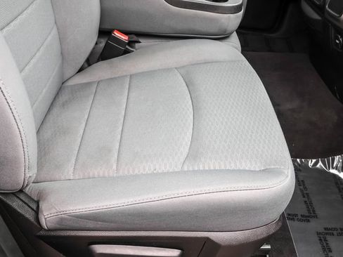 Used 2017 RAM 1500 Express w/ Black Ram 1500 Express Group AWD/4WD image 40