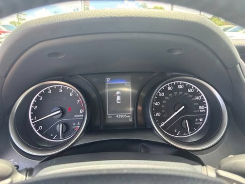 Used 2023 Toyota Camry SE FWD image 17