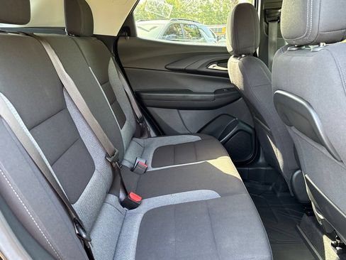 Used 2023 Chevrolet TrailBlazer LT FWD image 15