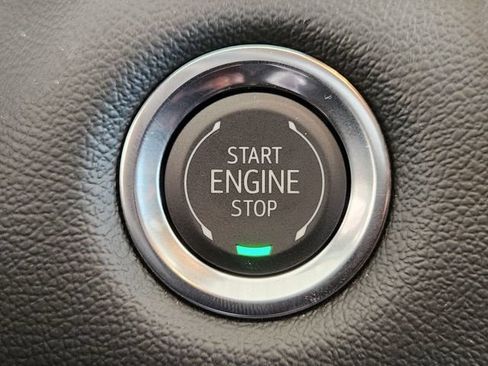 Used 2026 Chevrolet Colorado LT RWD image 19
