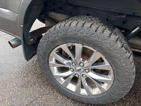 Used 2016 Ford F150 Lariat w/ Equipment Group 502A Luxury image 7