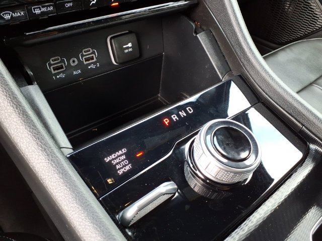 Used 2025 Jeep Grand Cherokee Limited AWD/4WD image 15