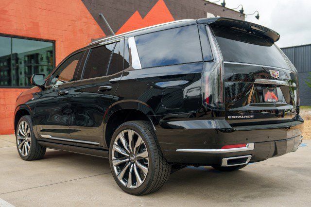 Used 2026 Cadillac Escalade Platinum Luxury AWD/4WD image 7