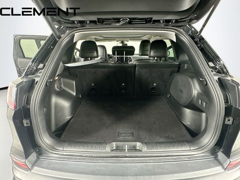 Used 2020 Jeep Cherokee Limited AWD/4WD image 11