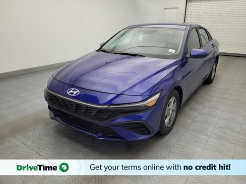 Used 2024 Hyundai Elantra SE image 1