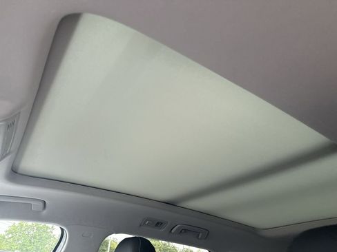 New 2025 Volkswagen Taos SEL image 11