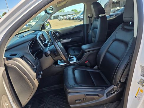 Used 2020 Chevrolet Colorado LT w/ Colorado RST Special Edition AWD/4WD image 4