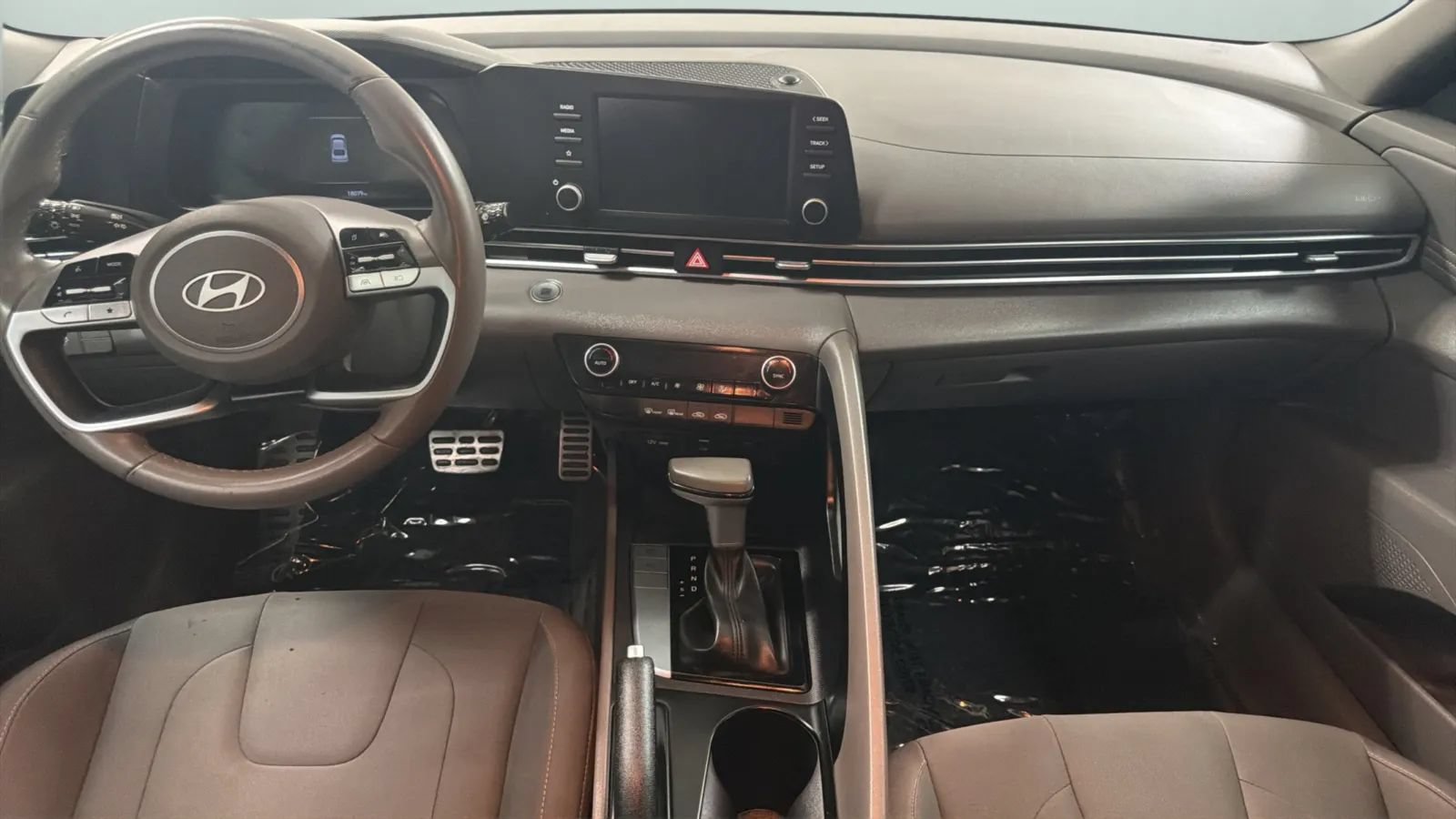 Used 2025 Hyundai Elantra Sport FWD image 16