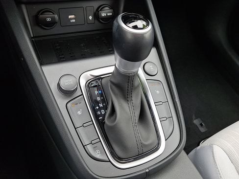 Used 2023 Hyundai Kona SEL w/ Convenience Package image 15