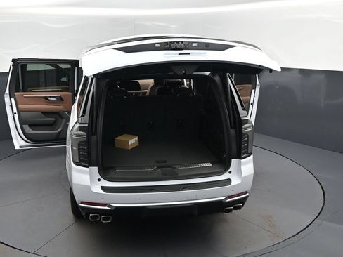 New 2026 Chevrolet Suburban High Country AWD/4WD image 49