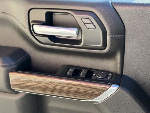 Used 2023 Chevrolet Silverado 2500 LT image 34