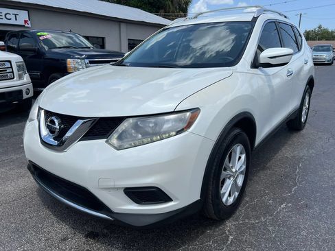 Used 2016 Nissan Rogue SV FWD image 2