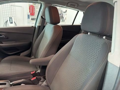 Used 2017 Chevrolet Trax LS image 14