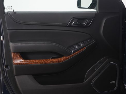 Used 2020 Chevrolet Tahoe Premier w/ Max Trailering Package image 21