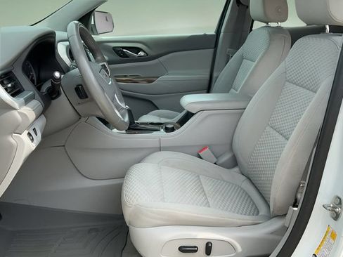 Used 2018 GMC Acadia SLE FWD image 13