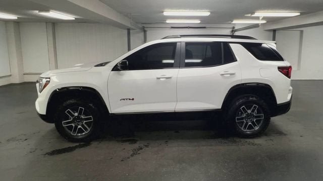 Certified 2026 GMC Terrain AT4 w/ Technology Package II AWD/4WD image 5