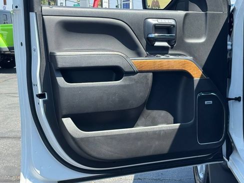 Used 2018 Chevrolet Silverado 1500 LTZ w/ LTZ Plus Package RWD image 19