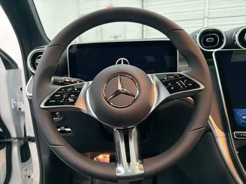 Used 2026 Mercedes-Benz GLC 300 image 15