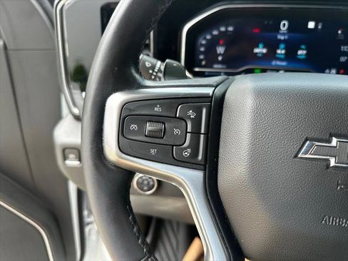 Used 2023 Chevrolet Silverado 1500 LT Trail Boss w/ LPO, Dark Essentials Package AWD/4WD image 16
