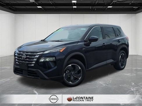 Certified 2025 Nissan Rogue SV image 1