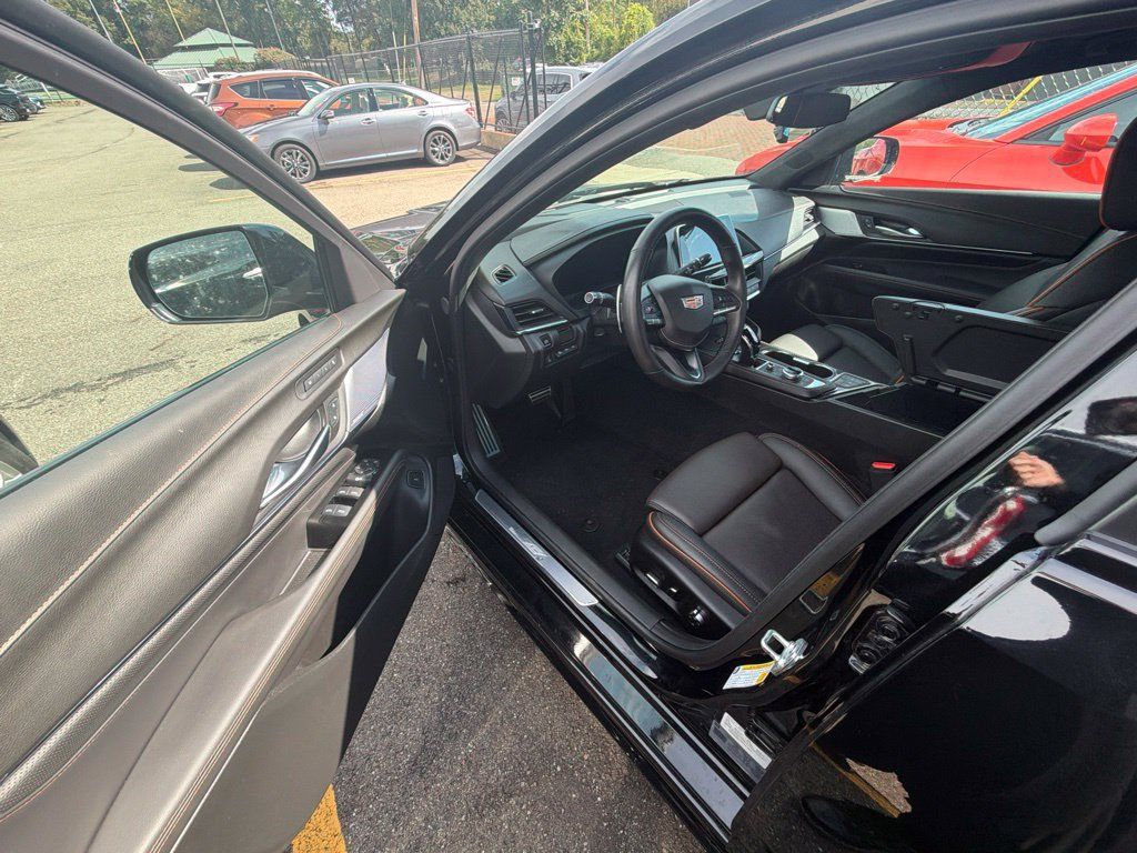 Used 2025 Cadillac CT4 V AWD/4WD image 9