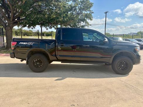 Used 2020 Nissan Titan PRO-4X w/ Pro-4x Convenience Package AWD/4WD image 2