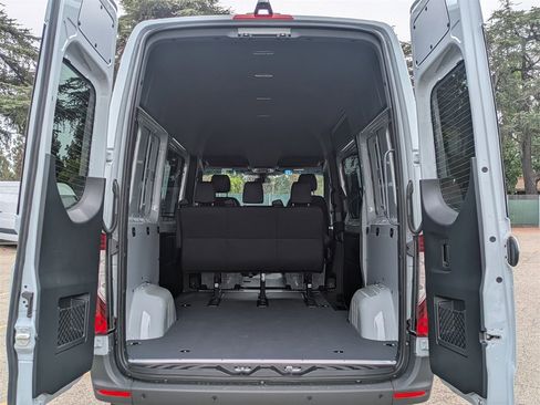 New 2025 Mercedes-Benz Sprinter 2500 image 10