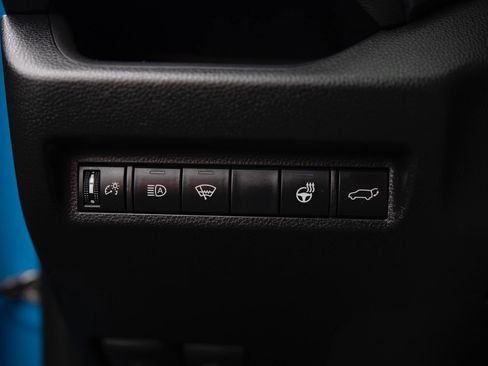 Used 2019 Toyota RAV4 XLE Premium w/ Cold Weather Package AWD/4WD image 11
