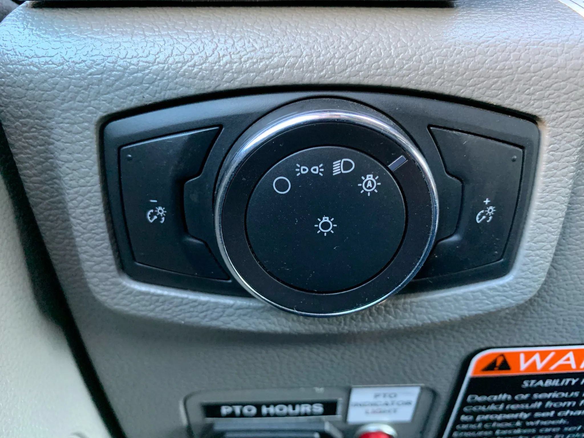 Used 2019 Ford F550 2WD SuperCab Super Duty image 21