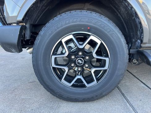 New 2025 Ford Bronco Outer Banks image 7