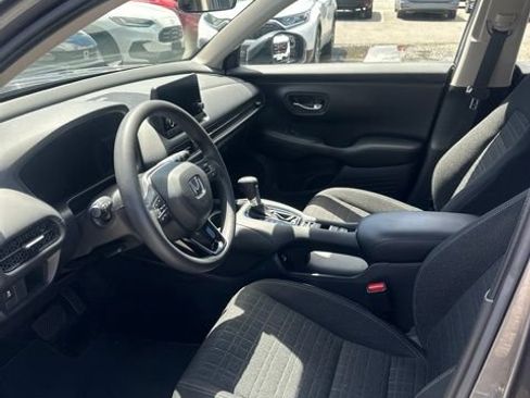 Used 2023 Honda HR-V LX image 5