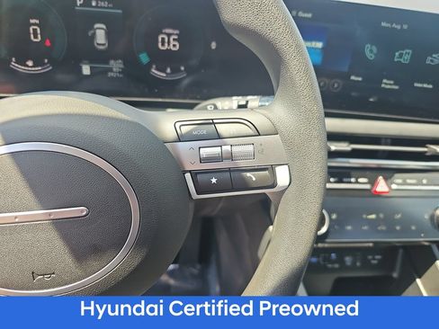 Certified 2025 Hyundai Tucson SEL AWD/4WD image 18