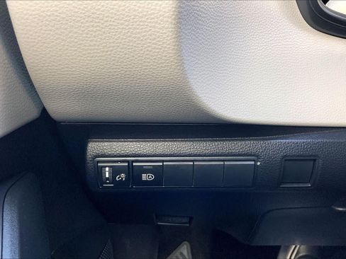 Used 2023 Toyota Corolla LE FWD image 62
