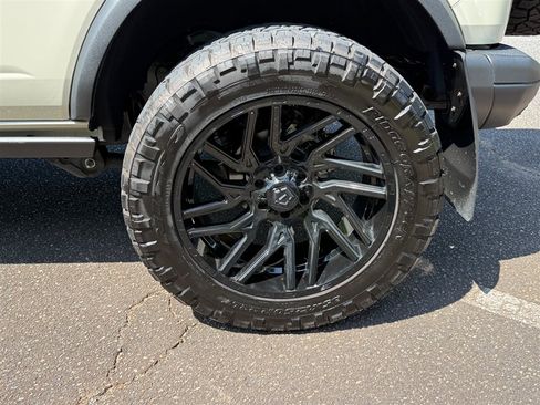 Used 2025 Ford Bronco Badlands AWD/4WD image 17
