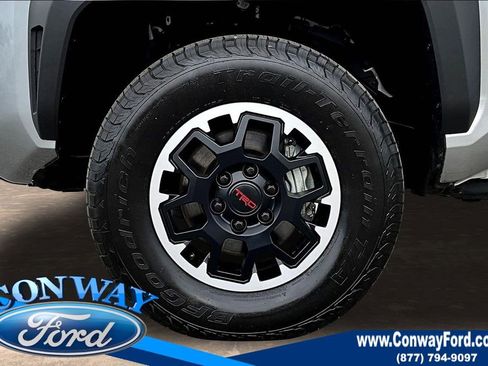 Used 2024 Toyota Tacoma TRD Off-Road image 36