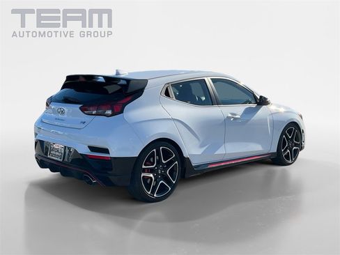 Used 2021 Hyundai Veloster N image 7