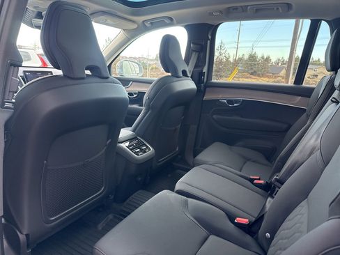 New 2026 Volvo XC90 B5 Core w/ Protection Package image 10