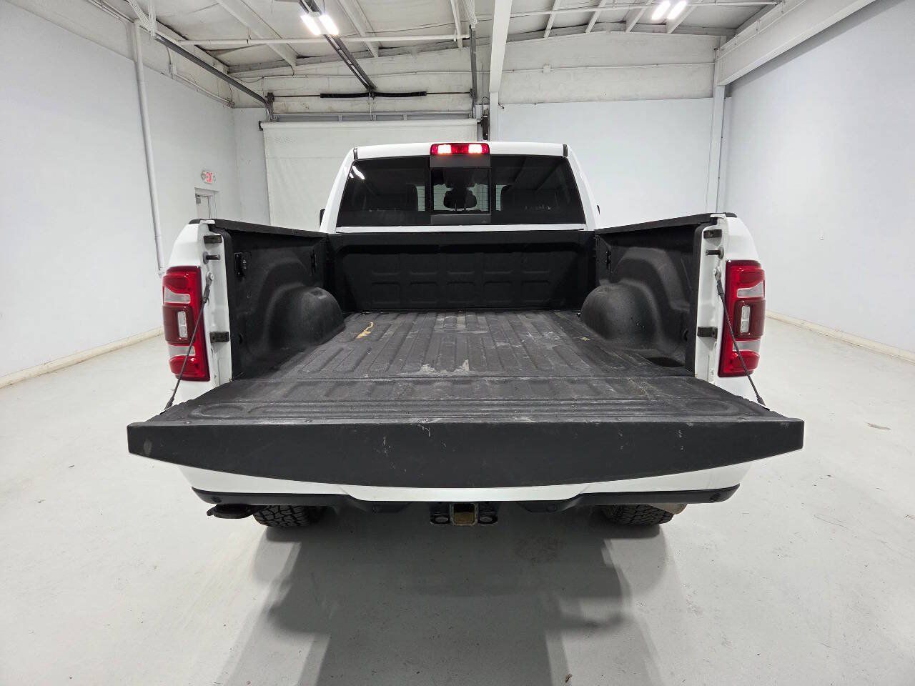Used 2023 RAM 2500 Laramie AWD/4WD image 9