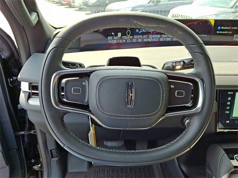 New 2025 Lincoln Navigator L Reserve w/ Jet Appearance Package image 9