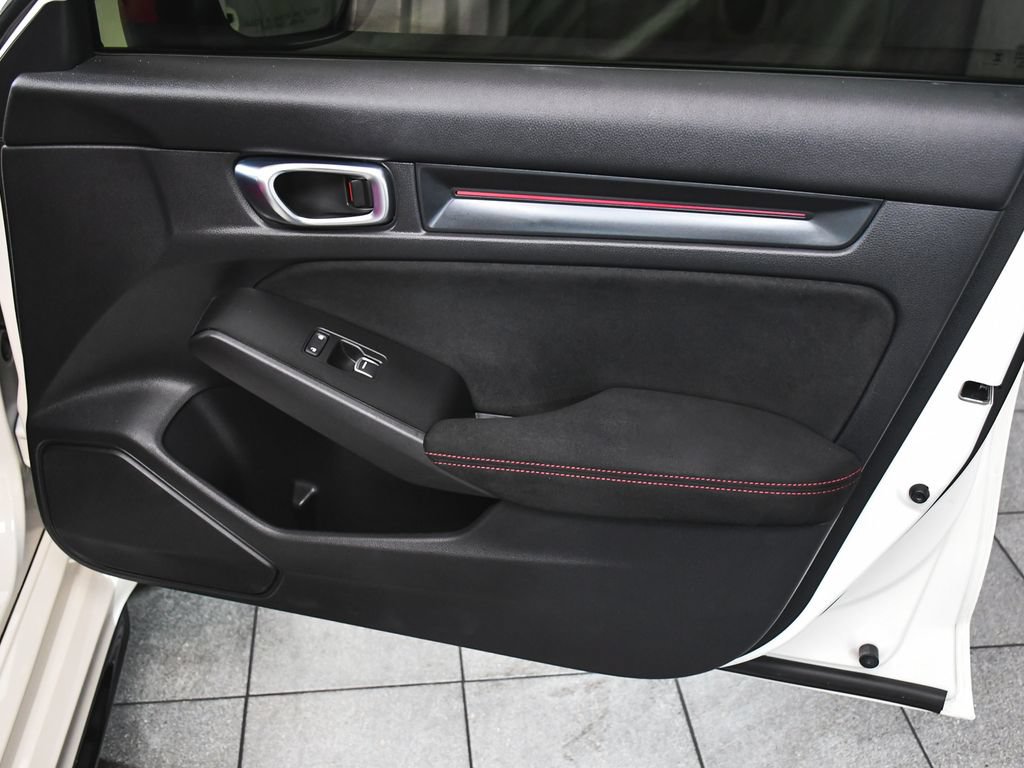 Used 2025 Honda Civic Type R image 13