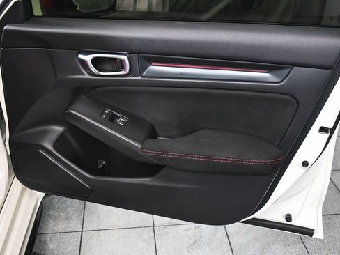 Used 2025 Honda Civic Type R image 13